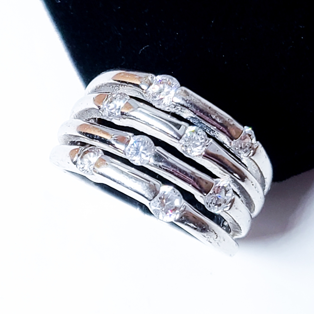 ➕Stacked Effect Graduated Crystal Ring, Size 8